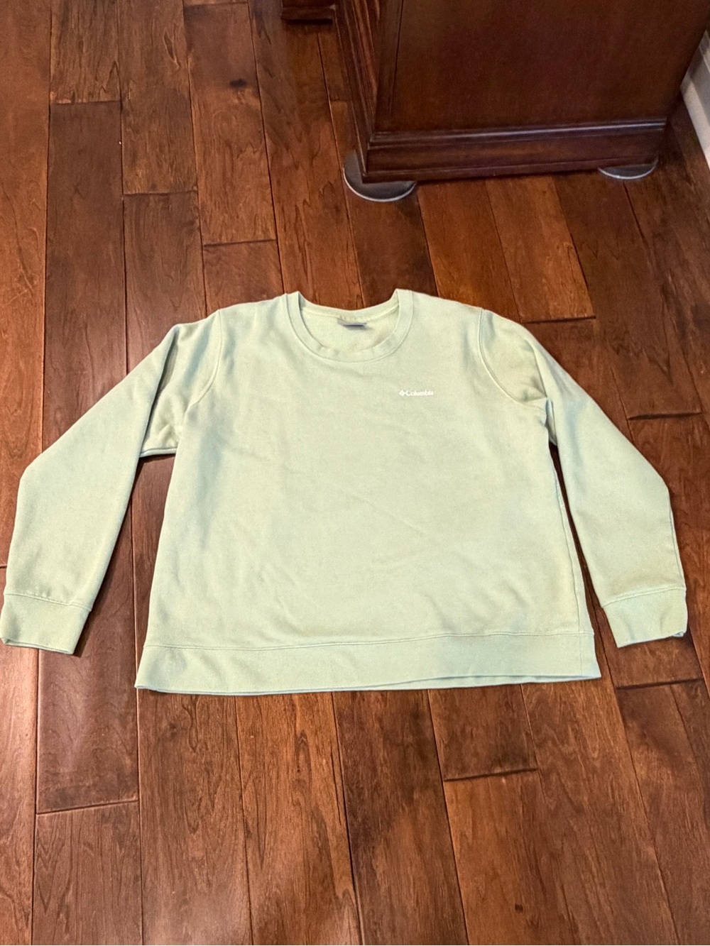 Columbia women’s Crewneck Sweatshirt in lime Green